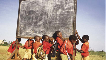 Link Strukturanpassung, Armutsbekämpfung und Grundbildung in Sambia und Uganda